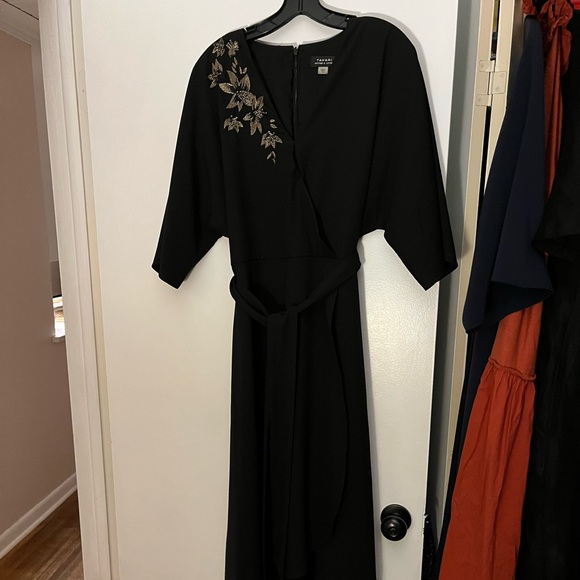 Tahari Arthur Levine Embroidered Black Cocktail Mock Wrap Dress with Belt - Picture 6 of 6